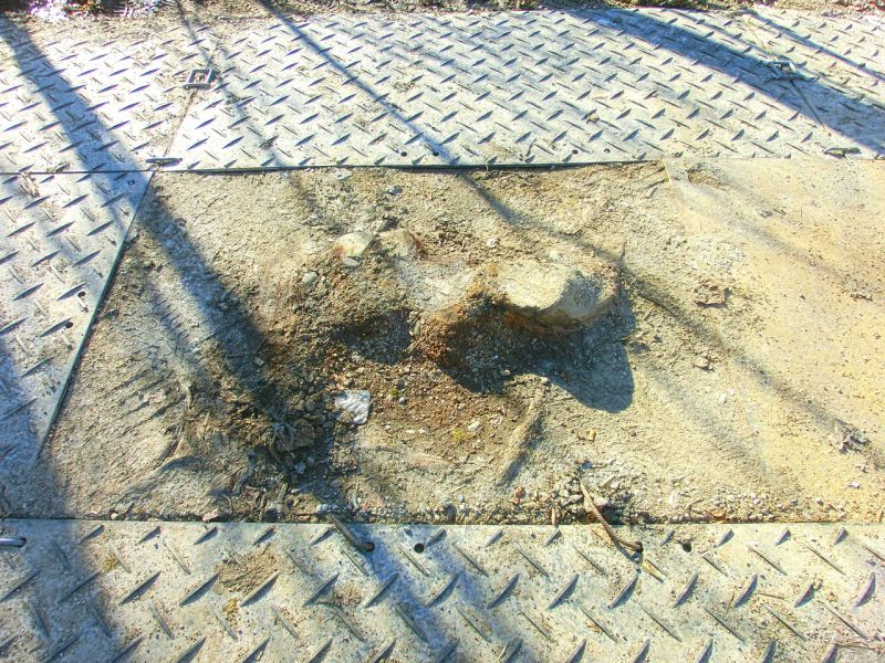 Arbeitsplattform aus Bodenschutzplatten zur Restauration einer Villa in Pullach