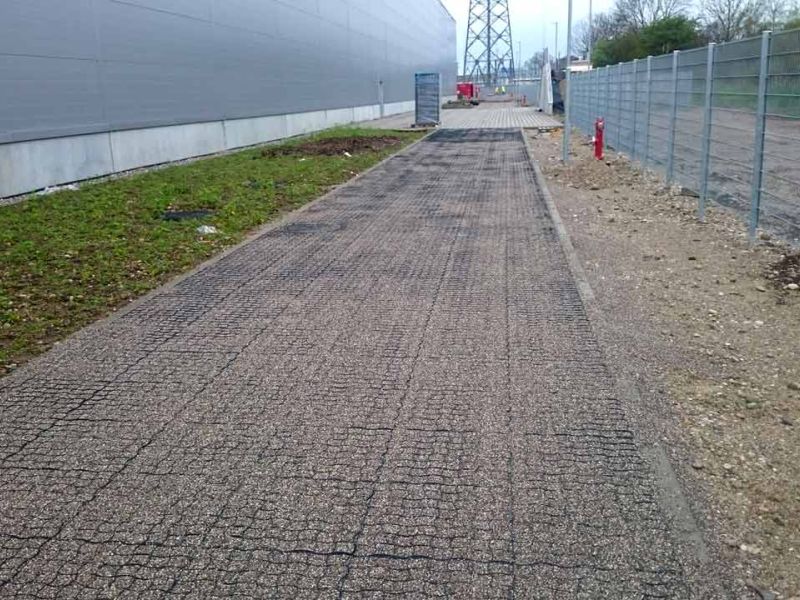 Kunststoff Bodengitter BG50 für befestigte Rettungswege, Feuerwehrzufahrten & Fluchtwege