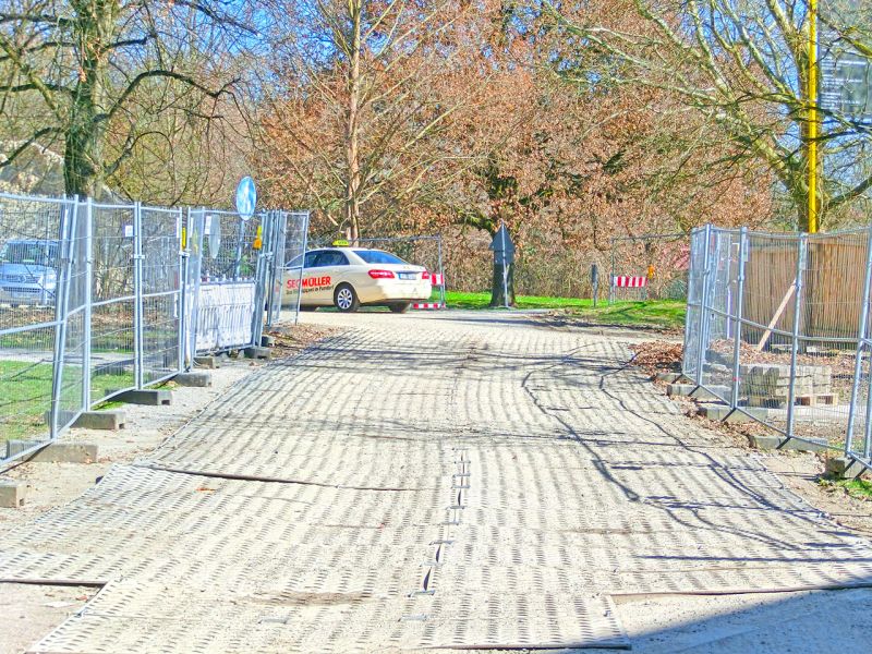 Mobile Fahrstraße zum Schutz einer unterirdischen Gasleitung im München