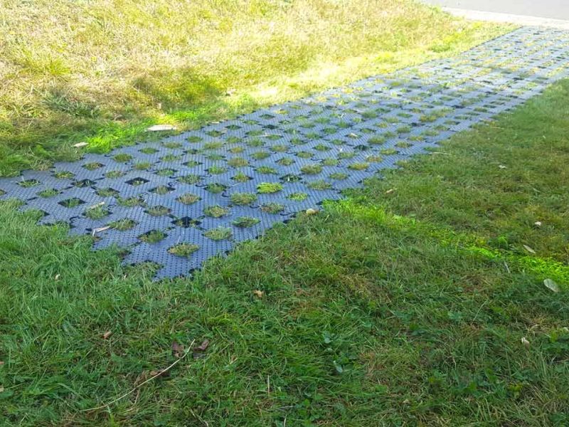 Rasengitterstein aus Kunststoff statt Beton für einen PKW Stellplatz selber verlegen