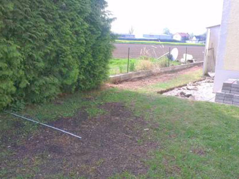 Umgestaltung einer Rasenfläche als zusätzlicher PKW Parkplatz mit dem Bodengitter BG50