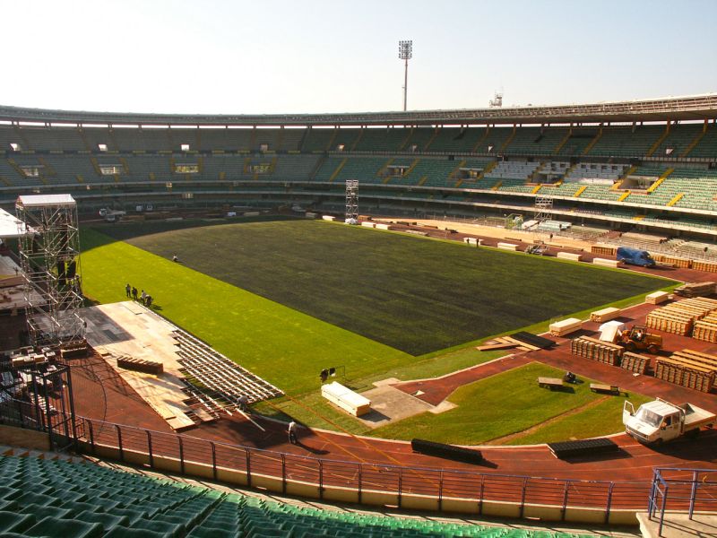Rasenschutz für ein Event im Fussballstadion mit dem Rasengitter RG24