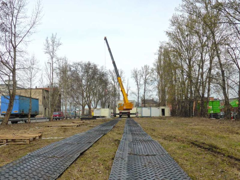 Vermietung mobile Fahrstraße für weiche Böden & Wiesen