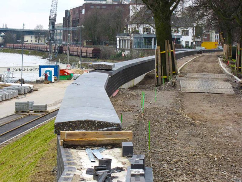 Sanierung einer Deichanlage - Wurzelschutz / Baumwurzelschutz