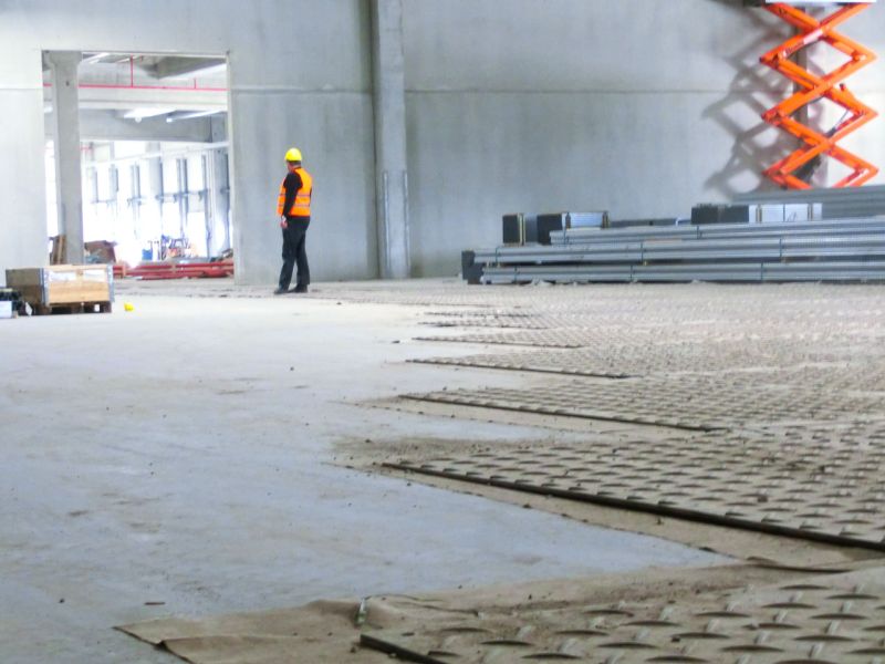 Fahrplatten als Bodenschutz - Neubau Hochregallager 2/2