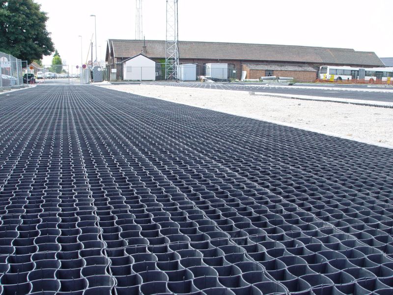 Herstellung eines unversiegelten Parkplatz mit dem Bodengitter BG50