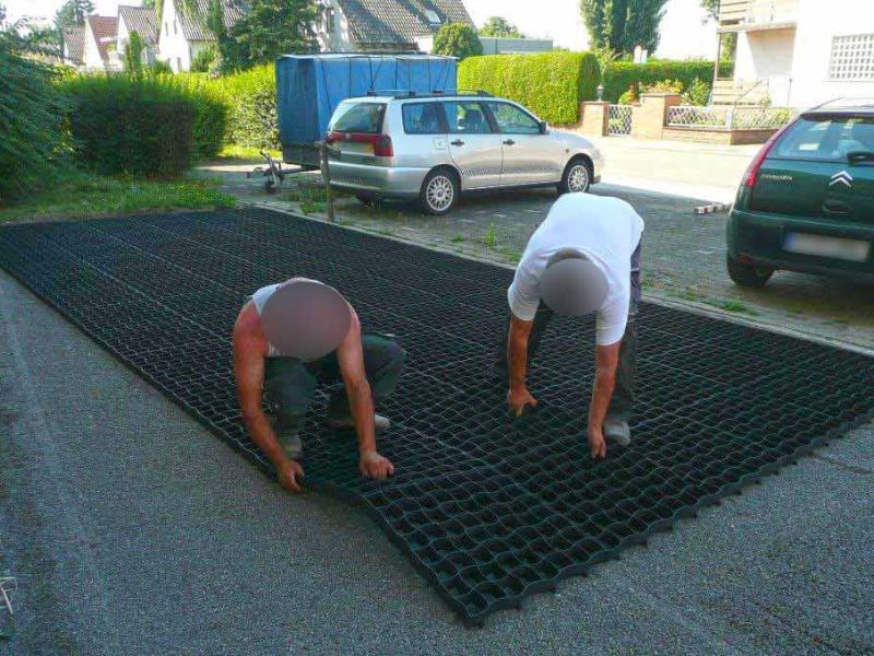 Bodenbefestigung eines Rettungsweg, Feuerwehrzufahrt mit dem Bodengitter BG50
