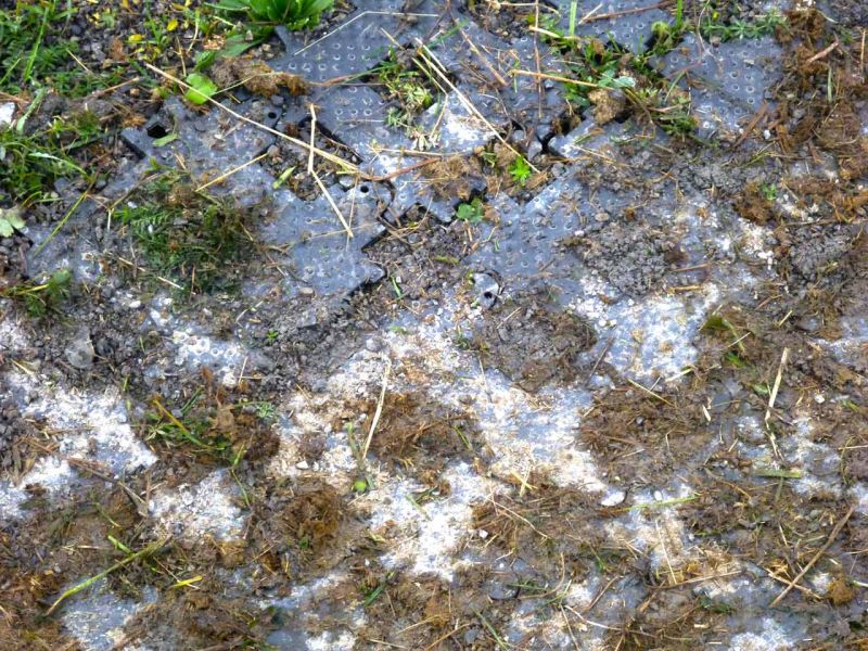 Bodenbefestigung eines Pferdeauslauf mit Weidezelt und Futterplatz