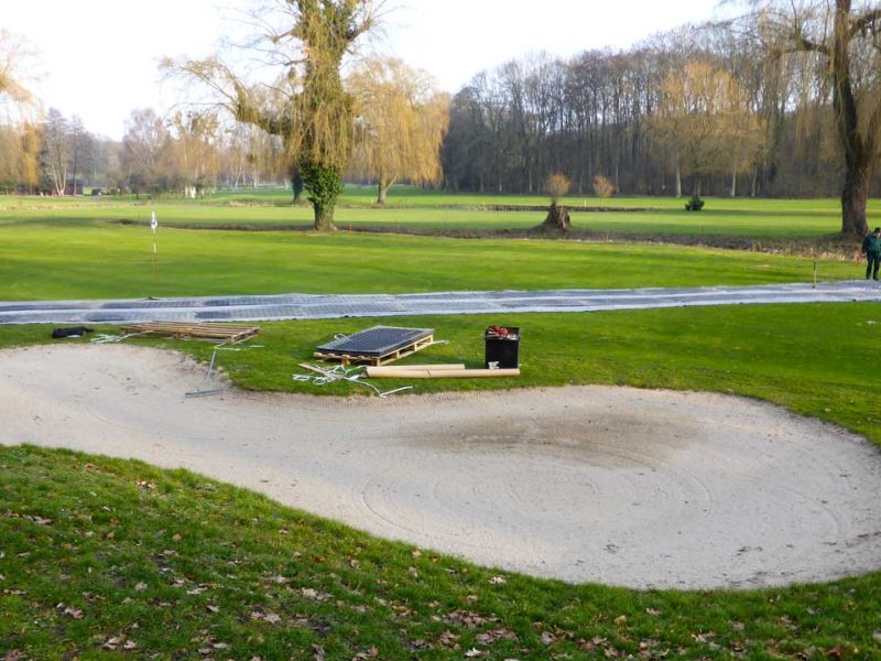 Baustraße zur Teichentschlammung im Golfplatzbau bzw. Golfplatzpflege