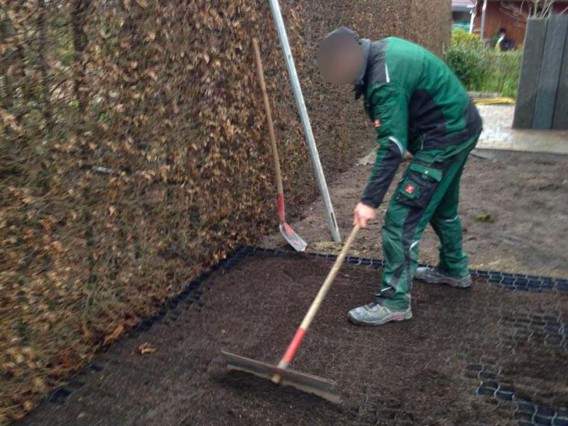 Bodengitter BG50 zur Herstellung eines zusätzlichen begrünten PKW Stellplatz