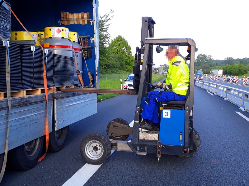 Unsere s:tek 48 · Hochleistungs-Bodenschutzplatte beim Pilotprojekt „Fotovoltaik-Lärmschutzwand“