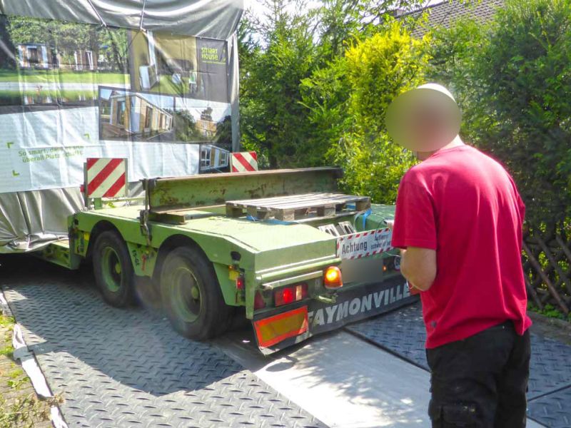 Mobile Baustraße zur Errichtung eines Modul-Hauses in Kassel