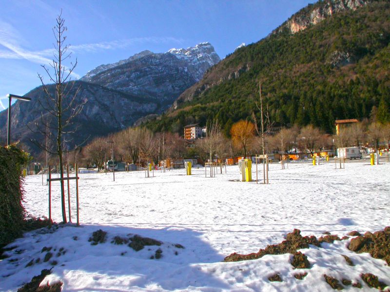 Bodenbefestigung für einen Campingplatz mit dem Bodengitter BG50