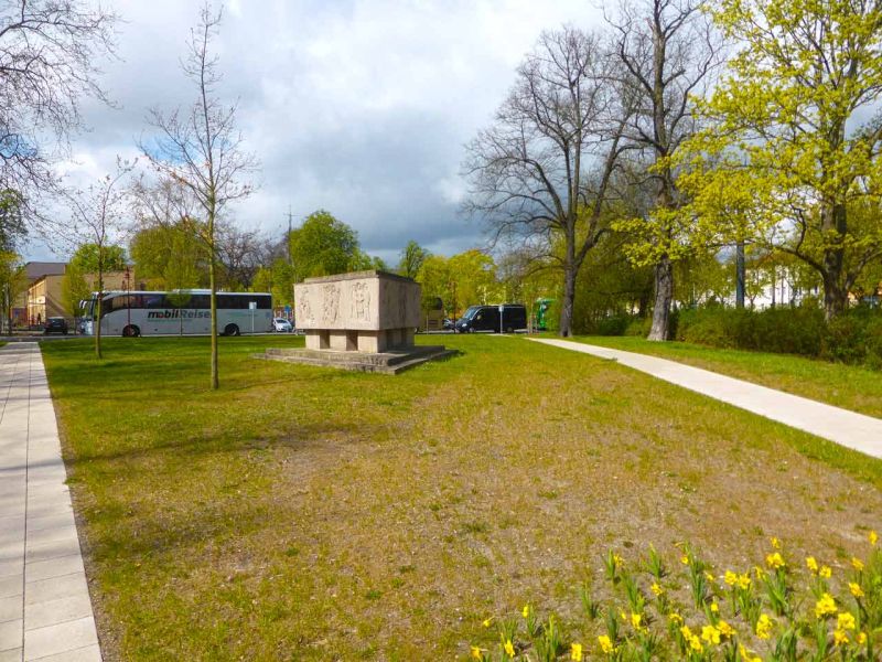 Pflasterschutz für einen temporären Busbahnhof zur BUGAPflasterschutz für einen temporären Busbahnhof zur BUGA