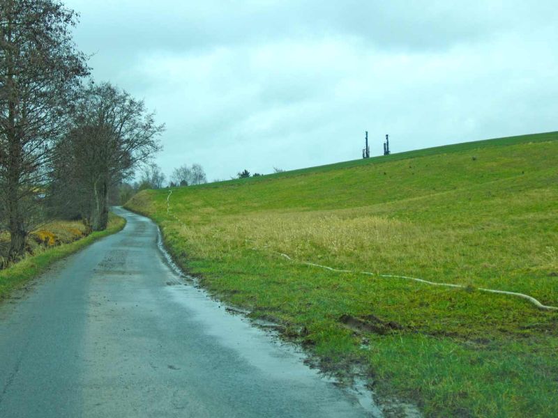 Fahrstrasse für geologische Bohrungen im Gelände mit Bodenschutzplatten