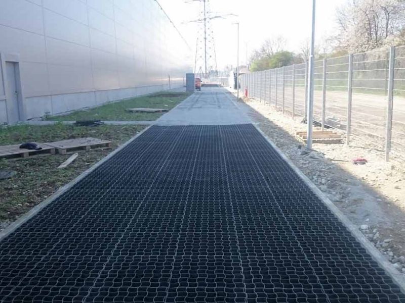 Kunststoff Bodengitter BG50 für befestigte Rettungswege, Feuerwehrzufahrten & Fluchtwege