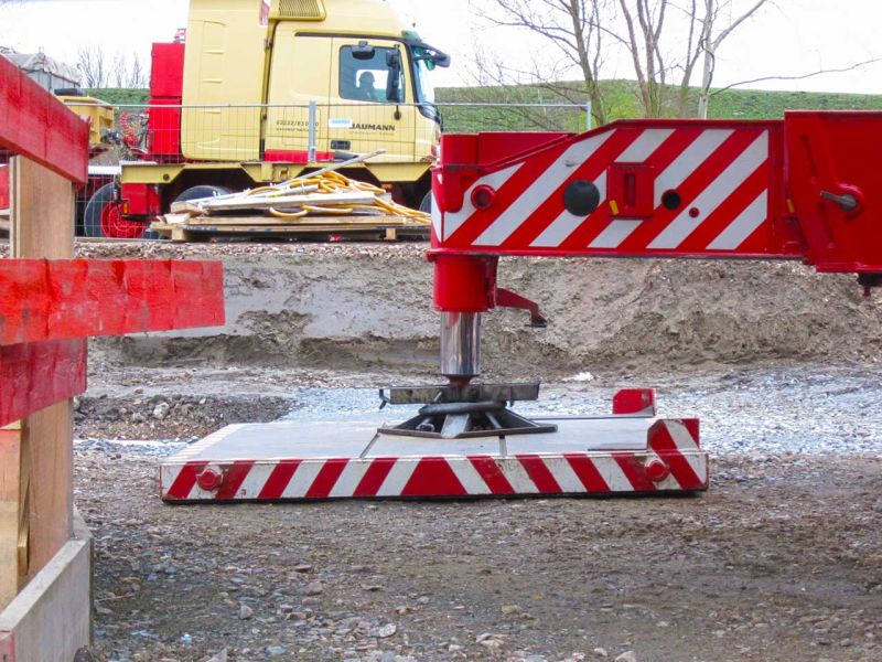 Schwerlast Baustraße zur Traglastverteilung (150t LKW)
