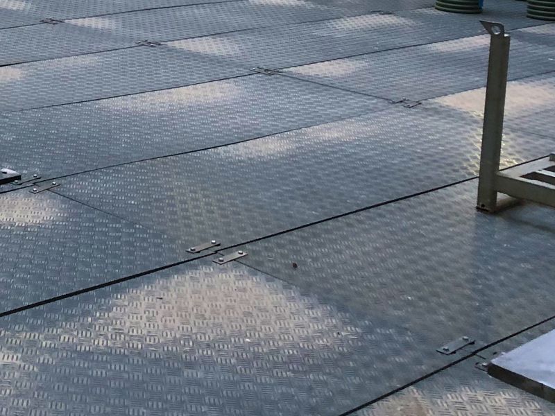 Herstellung einer temporären Arbeitsplattform für ein Ingenieursprojekt mit der e:tek PRO Fahrplatte