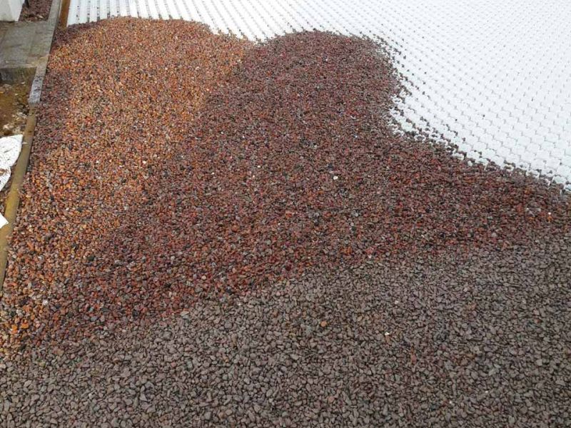 Sie möchten eine Kiesfläche als Stellplatz für ihren PKW anlegen ohne das Spurrillen durch die Befahrung entstehen? Wir empfehlen das Premium Kiesgitter KG30!