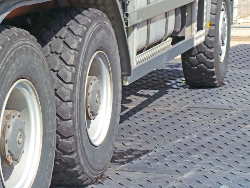 Mobile Baustraße vor dem Bundestag in Berlin