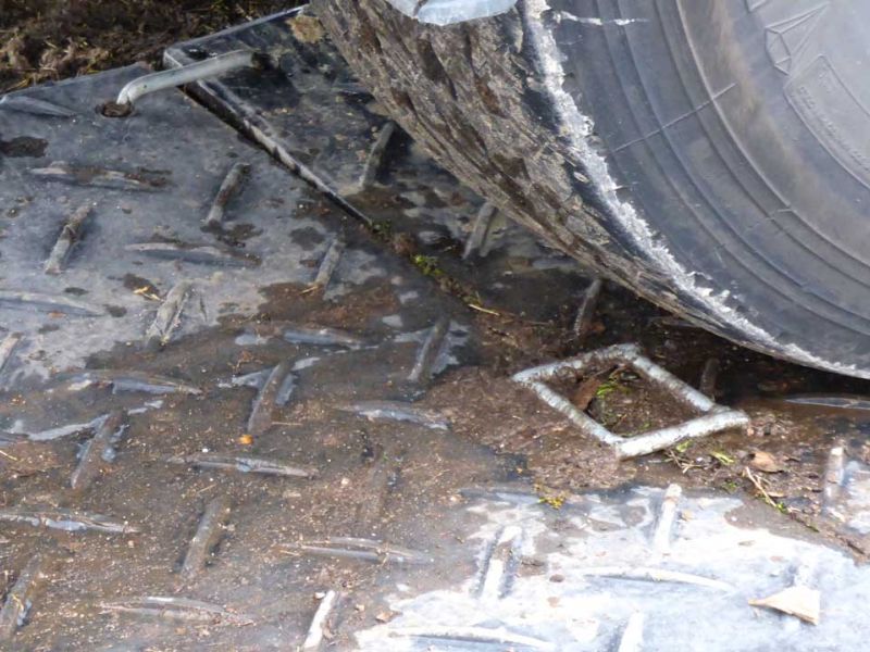 Vermietung mobile Fahrstraße für weiche Böden & Wiesen