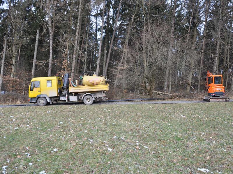 Mobile Baustraße Telekom-Baustelle Esselbach im Steigerwald mit der s:tek 48 Bodenschutzplatte