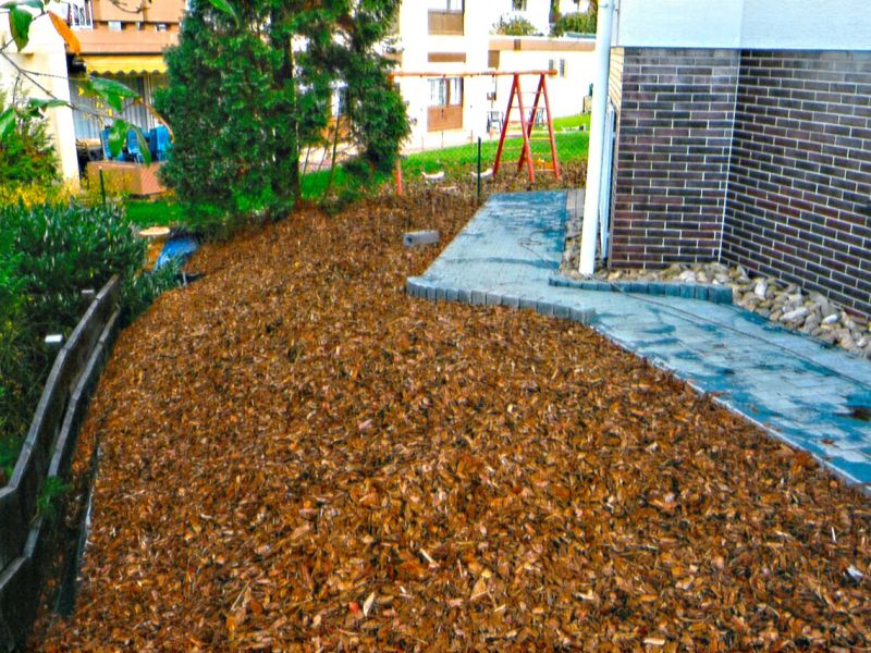 Bodengitter zur Stabilisierung und Erosionsschutz von Rindenmulch bzw. Holzschnitzel