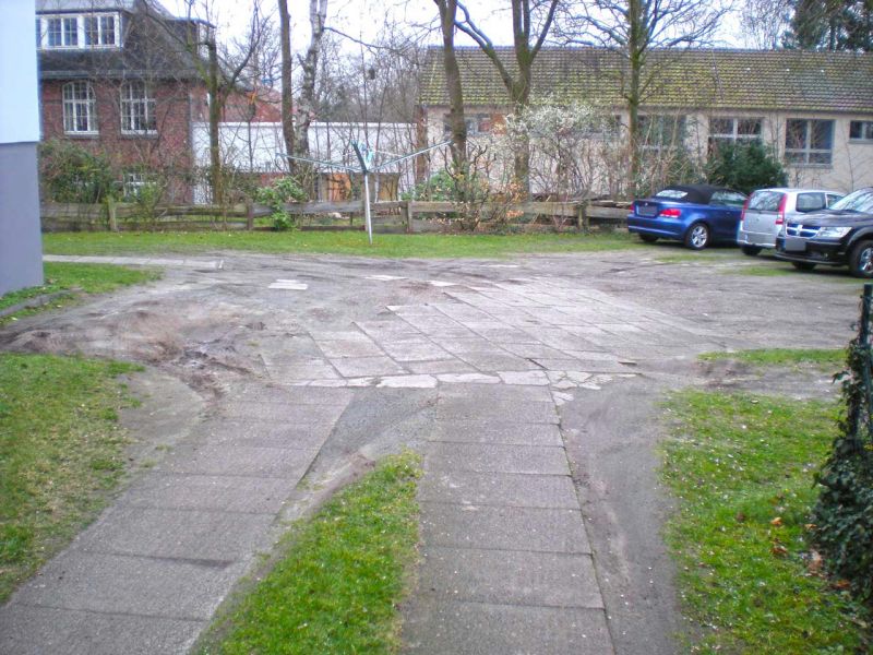 Neugestaltung eines begrünten Mieterparkplatz mit dem Bodengitter BG50