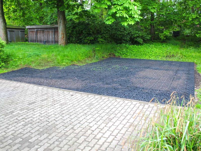 Verlegung des Rasengitter RG24 ohne Unterbau für eine Stellplatz und Wendefläche