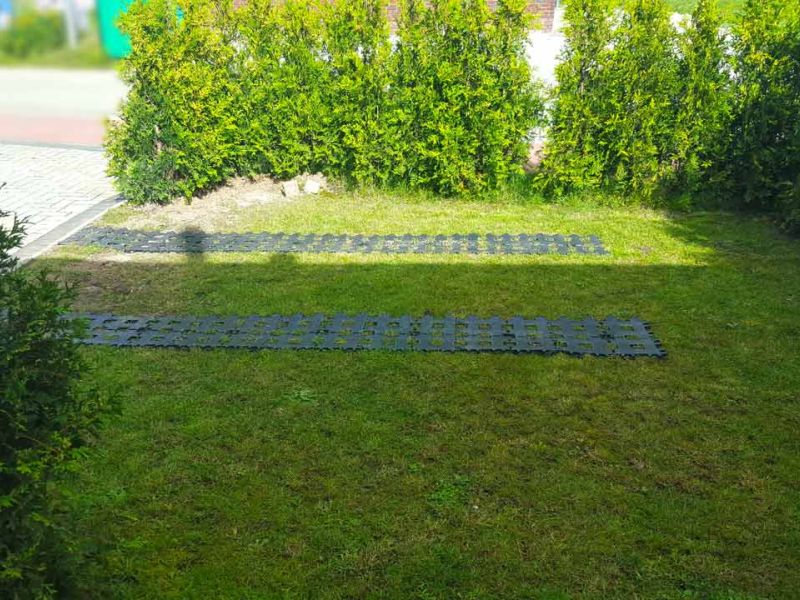 Rasengitterstein RGS35 PKW Stellplatz auf Rasen 001 referenz