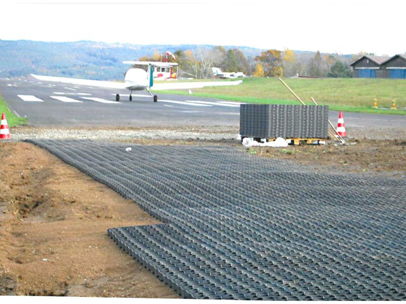 Bodengitter BG50 Bodenbefestigung Flugplatz 18 referenz