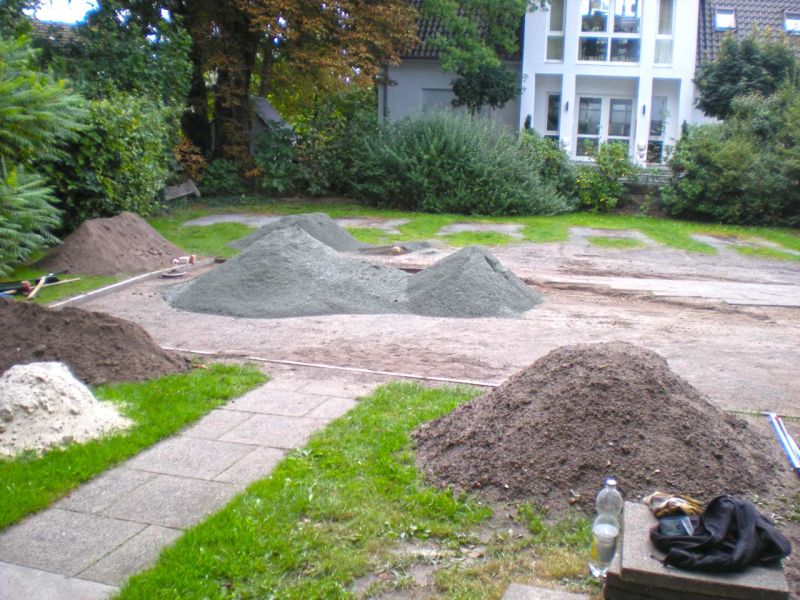 Neugestaltung eines begrünten Mieterparkplatz mit dem Bodengitter BG50