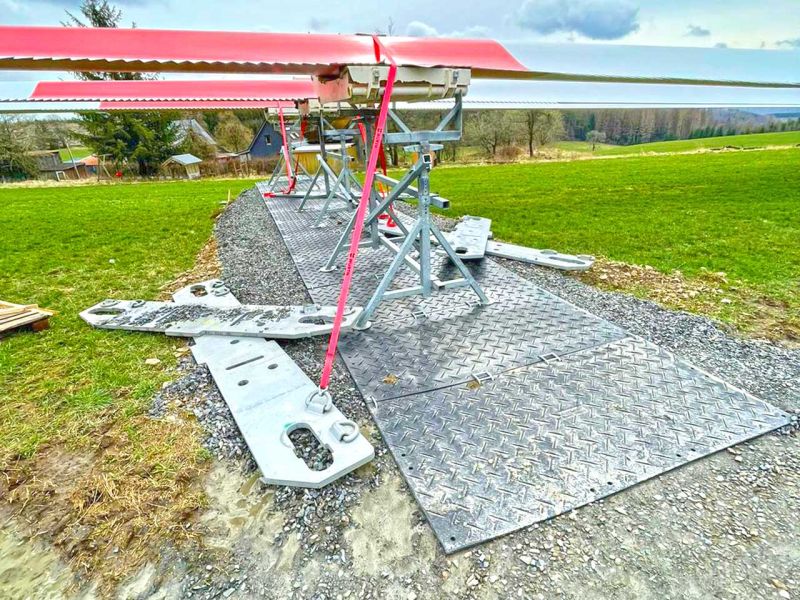 Lastverteilplatten aus Kunststoff für die Umladefläche von Windradflügeln