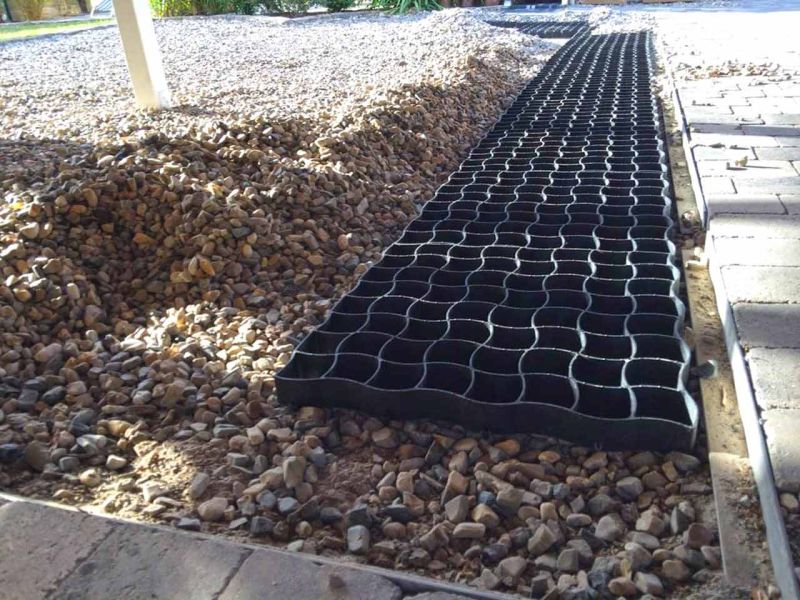 Bodenbefestigung mit dem Bodengitter BG50 einfach selber verlegen und mit Kies verfüllen