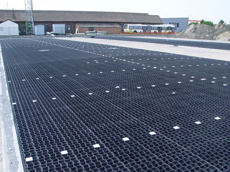 Herstellung eines unversiegelten Parkplatz mit dem Bodengitter BG50