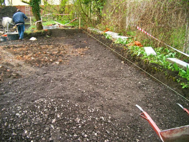 Herstellung eines großen Parkplatz mit dem Bodengitter BG30