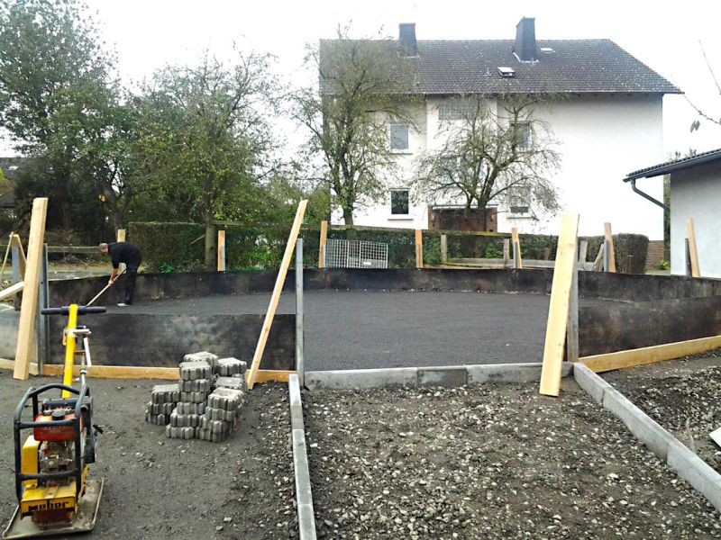 Bodengitter BG50 zur trittfesten Bodenbefestigung eines Roundpen / Führanlage