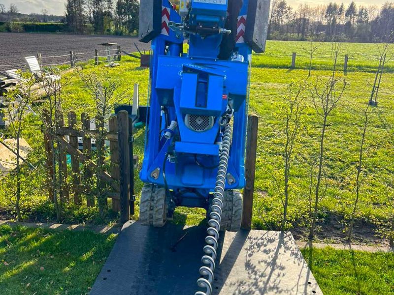 Grüne Lösung für Baustellen, Fahrplatten als effektiver Rasenschutz für Raupenarbeitsbühnen!