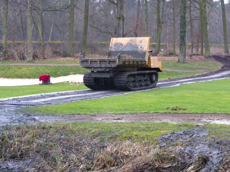 Mobile Baustraße als Bodenschutz bei Kettenfahrzeugen