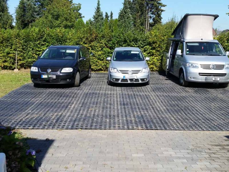 rasengitterstein RGS35 Befestigter Parkplatz auf Rasen 002 referenz