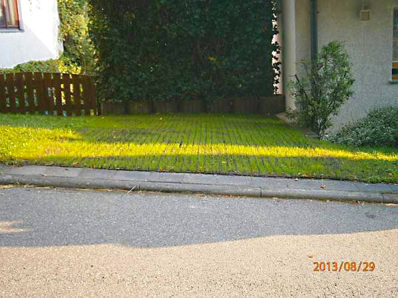 Anlegen eines zusätzlichen PKW-Stellplatz im Vorgarten mit dem Bodengitter BG50