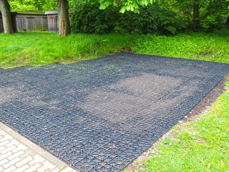 Verlegung des Rasengitter RG24 ohne Unterbau für eine Stellplatz und Wendefläche