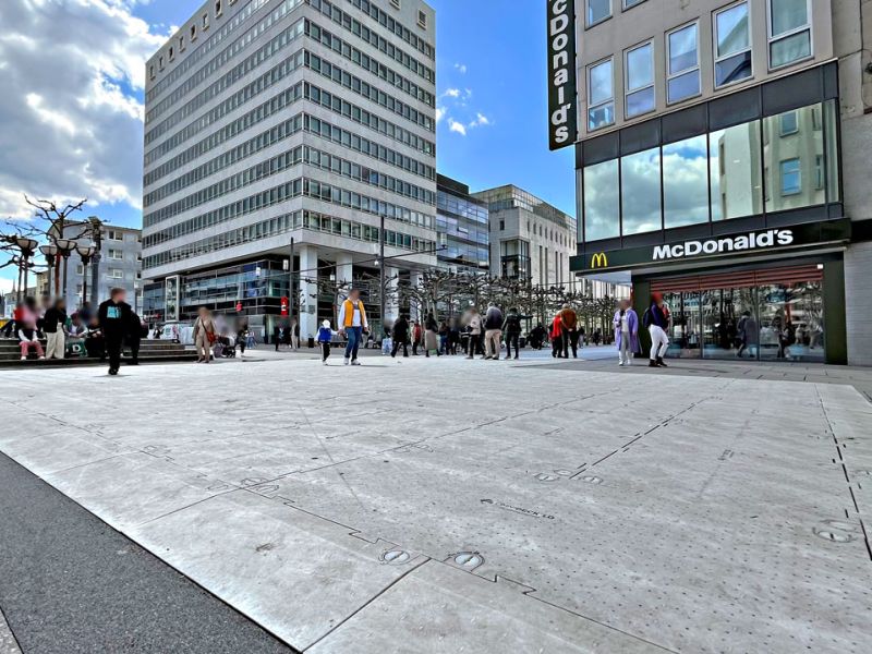 Nahaufnahme vom verlegten OmniDeck-Bodenschutzsystem.