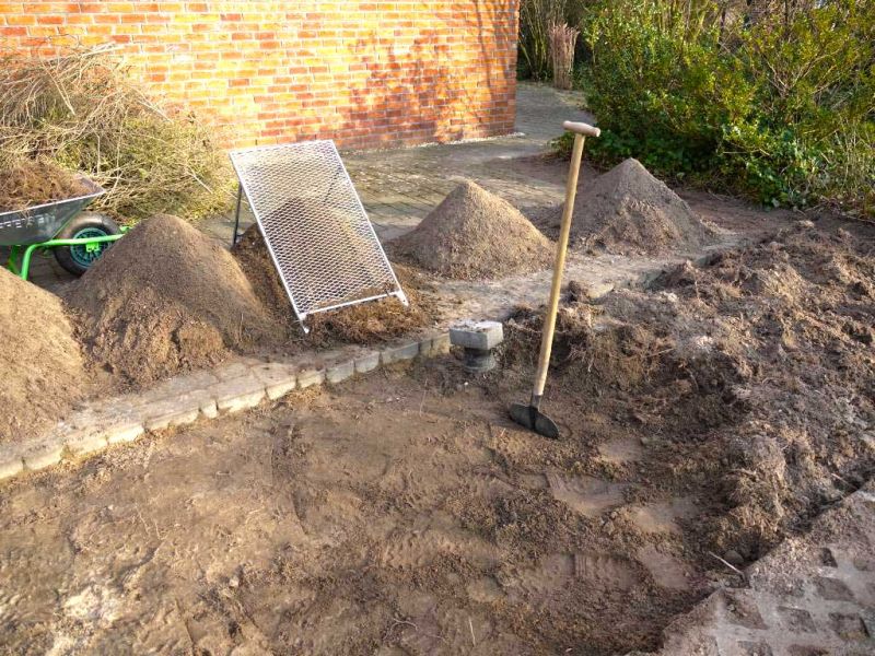 Verlegung des Bodengitter BG50 zur Herstellung eines begrünten PKW Stellplatz