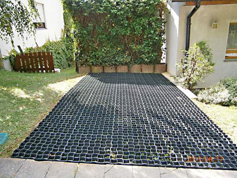 Anlegen eines zusätzlichen PKW-Stellplatz im Vorgarten mit dem Bodengitter BG50