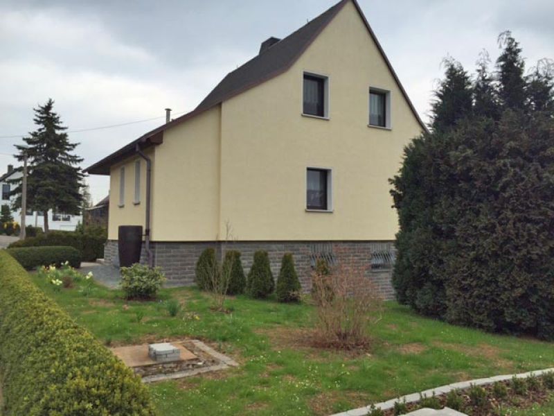 Verwandlung eines Vorgarten in einen schön angelegten PKW Stellplatz