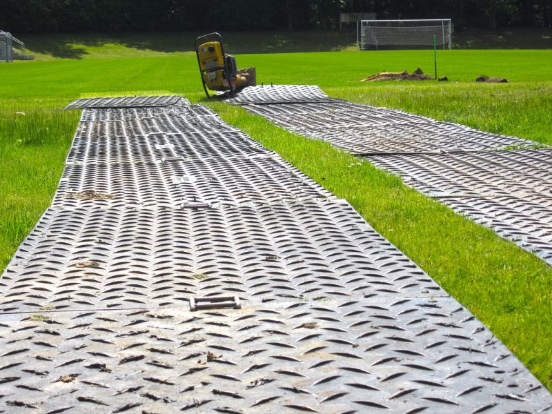 Fahrplatten zur Kampfmittelbeseitigung im Stadion in Köln