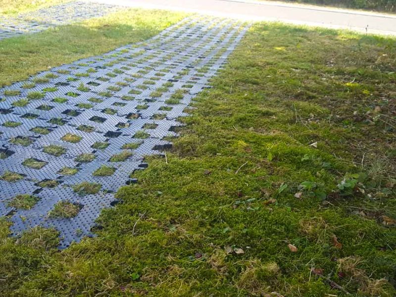 Rasengitterstein aus Kunststoff statt Beton für einen PKW Stellplatz selber verlegen