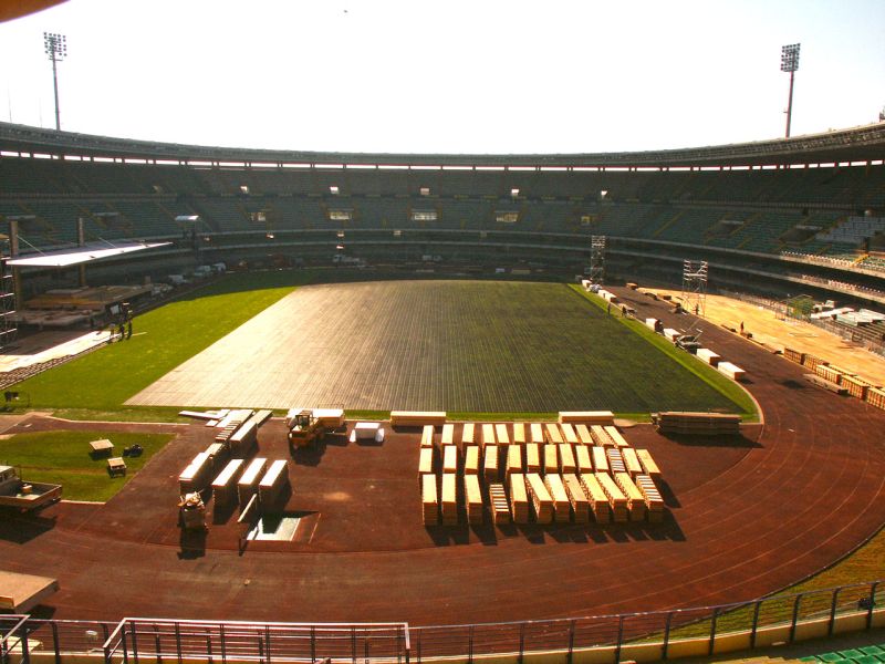 Rasenschutz für ein Event im Fussballstadion mit dem Rasengitter RG24