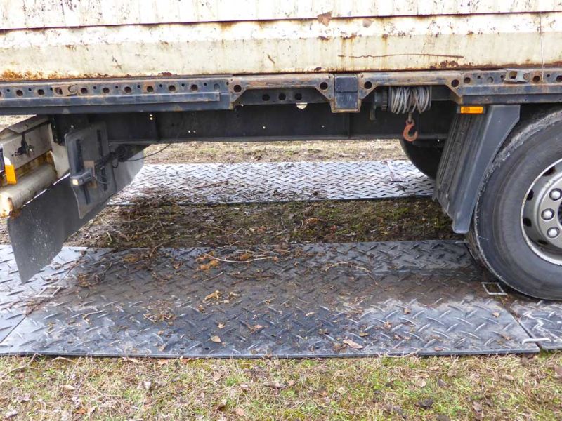 Vermietung mobile Fahrstraße für weiche Böden & Wiesen